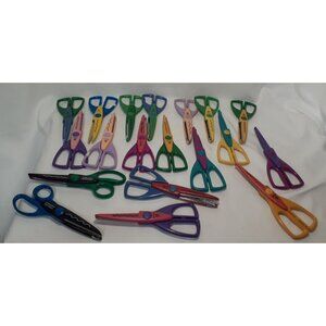 Lot of 19 Provo Craft Scissors,  Decorative Art Edge Craft Paper Edgers